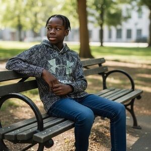 Youth Medium Under Armour Cold Gear Black and Gray Pullover Hoodie